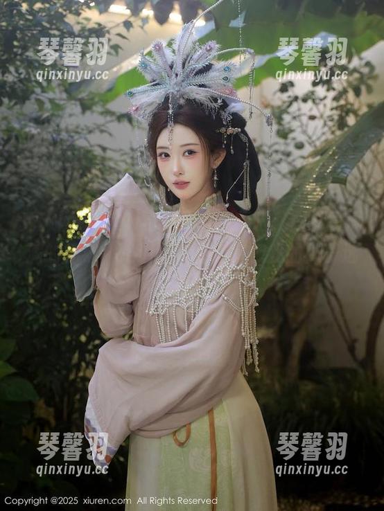 秀人网-Niki可雅 秀人网 - Niki可雅又来更新啦,图册里满满的棉袜,难道我该重新审视我的袜子选择?