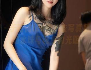 秀人网 – 于诺诺ise的泳衣写真集：夏天的水珠与调皮的光阴