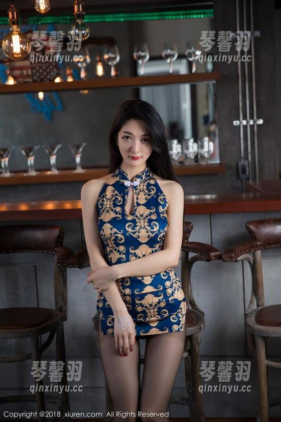 秀人网-养乐多DoDo 秀人网 - 养乐多DoDo的双马尾合集,壁纸里藏着什么小秘密呢?