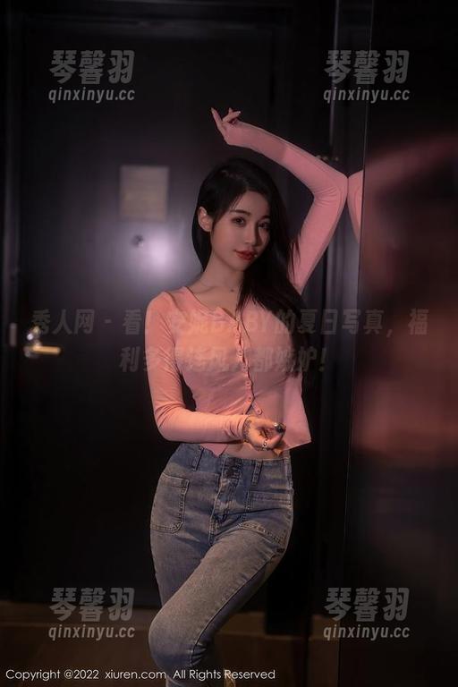 秀人网-安妮BABY 秀人网 - 看!安妮BABY的夏日写真,福利多得连风儿都嫉妒!