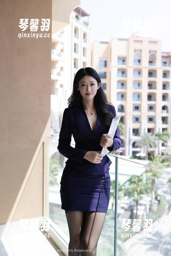秀人网-小魔女奈奈 秀人网 - 小魔女奈奈的户外狂欢,免费图册狂撒福利!