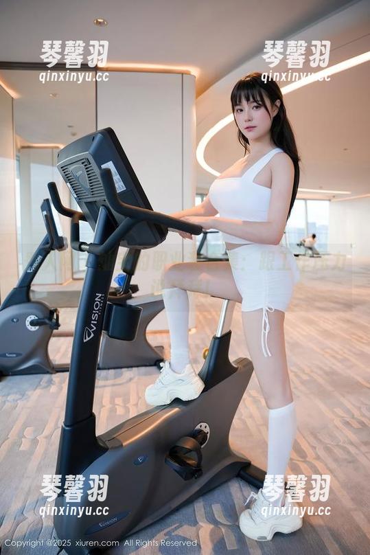 秀人网-灿宝 秀人网 - 灿宝的职业装合集:跟工作压力说拜拜!