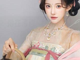 秀人网 – 她在海边，金幼汐Vivian的图包还真有窍门