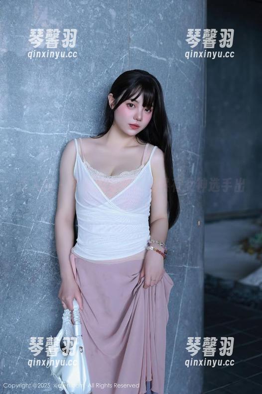 秀人网-闵妮 秀人网 - 闵妮的写真:居然有女神选手出没?