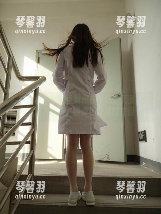 紧急企划-小恩 紧急企划 - 明日香如何在小恩的无圣光写真下成为焦点,愣是俘获我的注目!