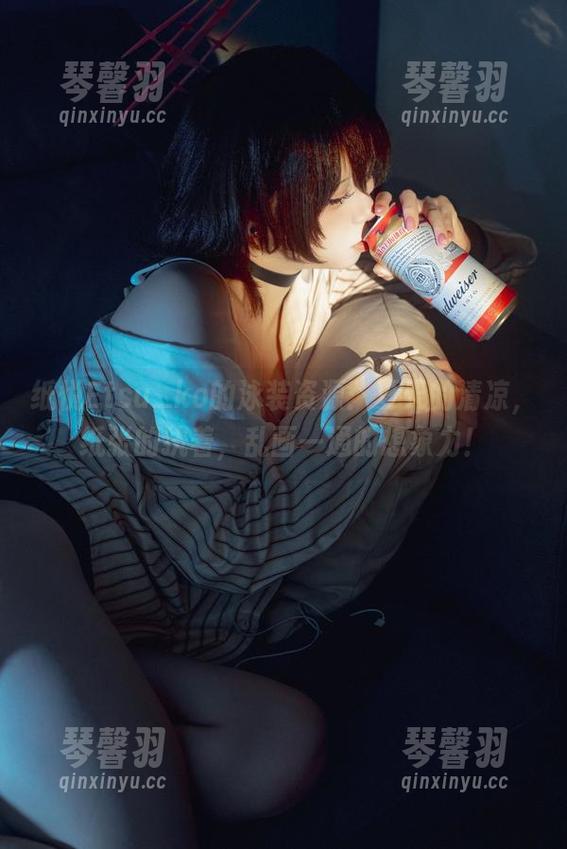纸悦Etsu_ko 纸悦Etsu_ko的泳装资源:夏天的清凉,纸张的执着,乱画一通的想象力!