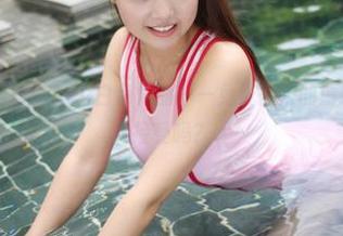 美媛馆 – 王馨瑶yanni白色作品——免费得来的清新，但我真能接受吗？