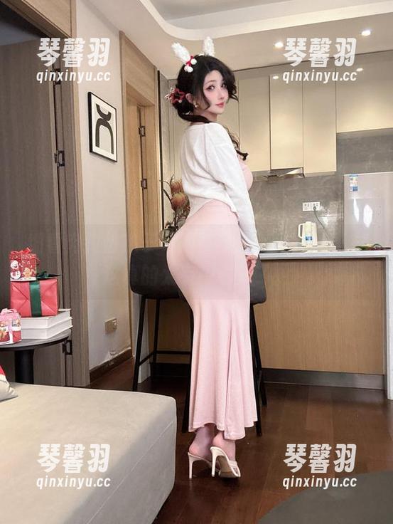 肉扣热热子 细看肉扣热热子穿的裤里丝,私拍图集中这真的太有…看头了。