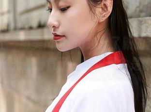 蜜桃社 – 萌美Moemi换上了新的套装，连无圣光都帅气了，图集里全是惊喜。