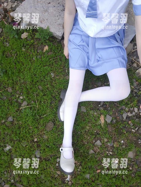 西尔酱 合集中的西尔酱,白丝和足尖彩虹,都是一眼万年的那种
