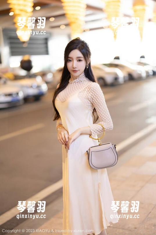 语画界-杨紫嫣Cynthia 语画界 - 杨紫嫣Cynthia在线诱惑,体操服很专业,但我只注意到了她的可爱!