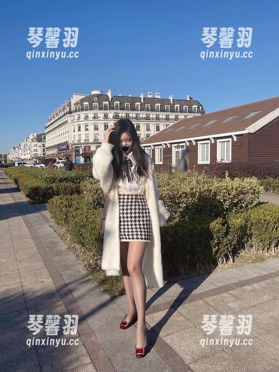 软妹小九九 微密圈 - 看!软妹小九九的牛仔裤里藏着些啥,看完这组更新你肯定会忍俊不禁!