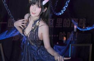 里见年一的美图，浴缸里的猫咪，有点像那天的我……哈哈！