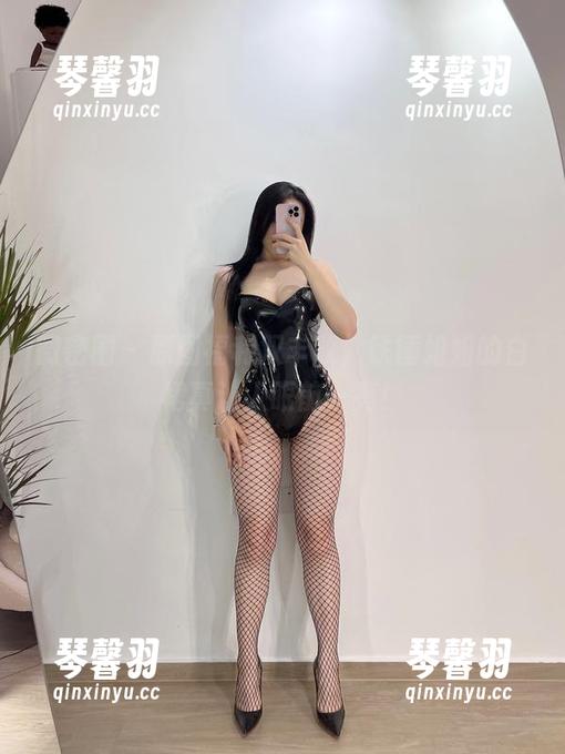 铁锤姐姐 微密圈 - 原图福利双丰收,铁锤姐姐的白裙真让人眼前一亮!