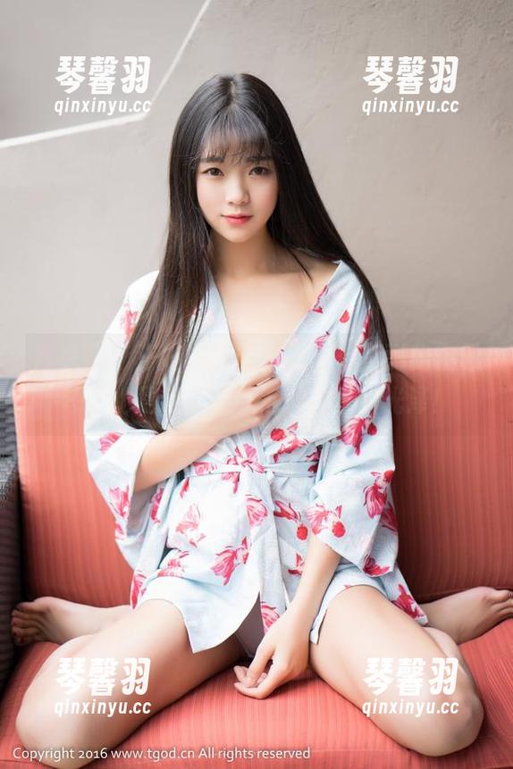 青豆客-王婉悠 青豆客 - 王婉悠的新图集,油亮到我在思考,她是用了多少这种神奇的光泽!