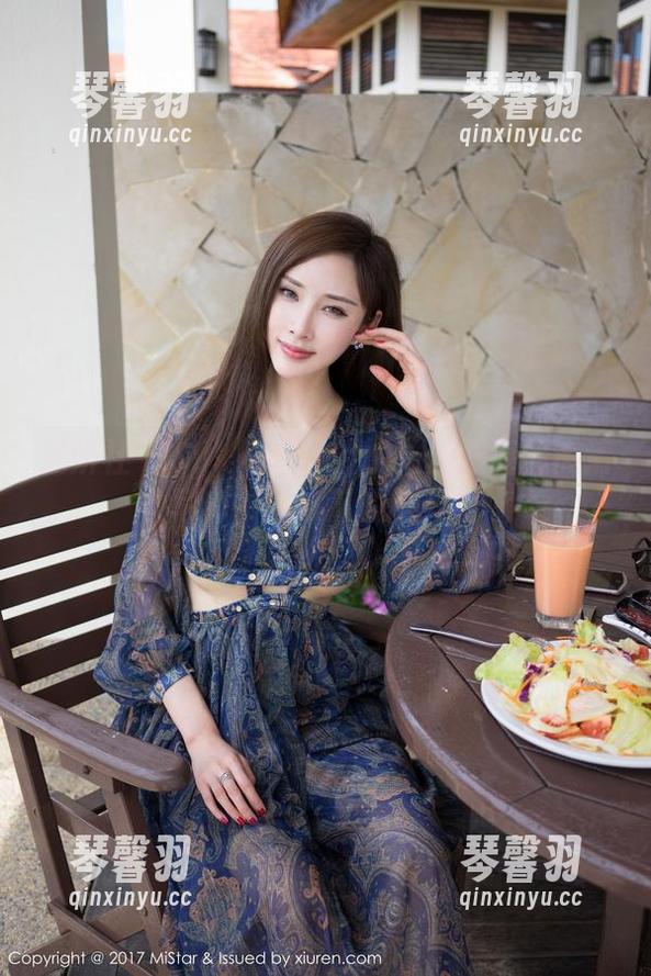 魅妍社-Sukki 魅妍社 - Sukki与她的棉袜:漂亮的高清写真,脚底下的小喜悦